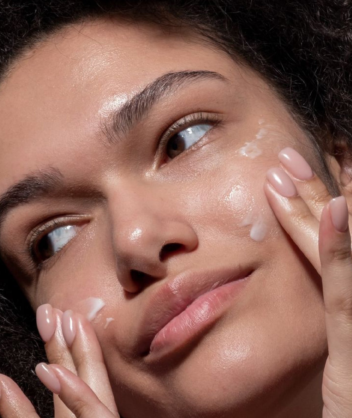 Centella Moisturizer texture close-up
Hyaluronic Acid Arbutin moisturizer Elaris7
