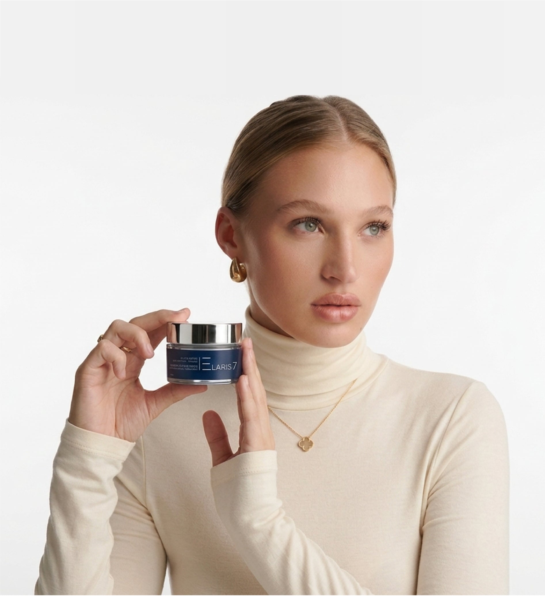 Centella Night Cream texture close-up
Glutathione Alpha Arbutin night cream Elaris7