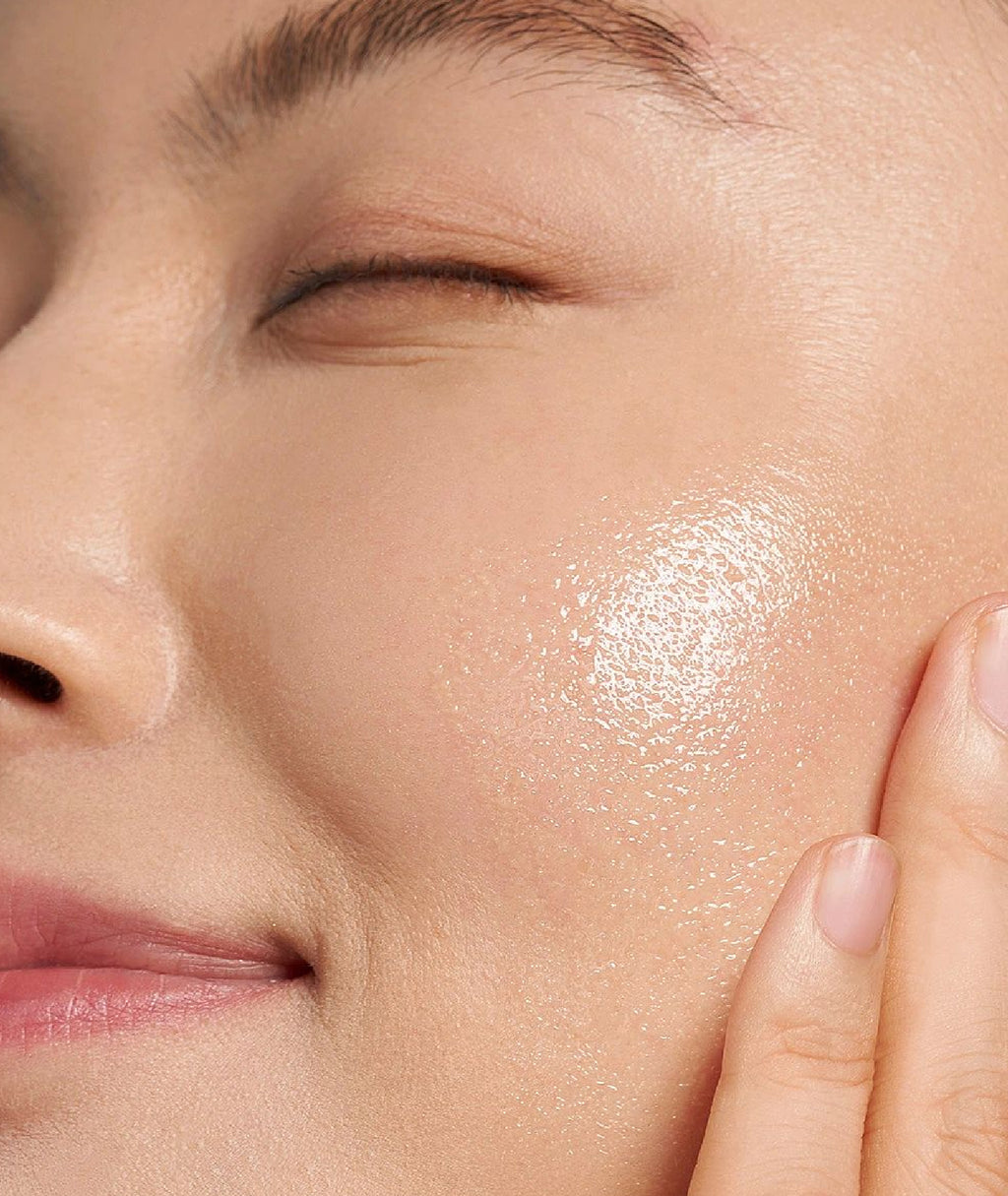 Elaris7 halal skincare cleanser
Oil-to-Foam Cleanser for fresh, balanced skin