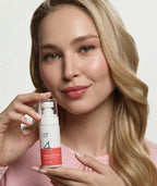 Halal Korean brightening serum Elaris7
Applying tranexamic serum to skin