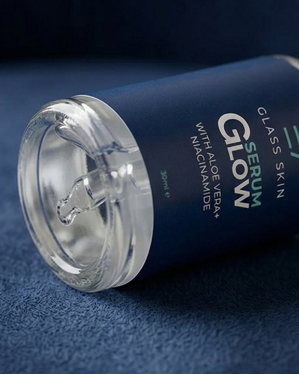 Serum for hydration and glass-like glow
Elaris7 barrier repair brightening serum